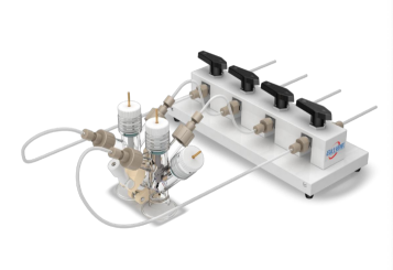 Small-volume replaceable-membrane electrolytic cell (hermetically sealed)