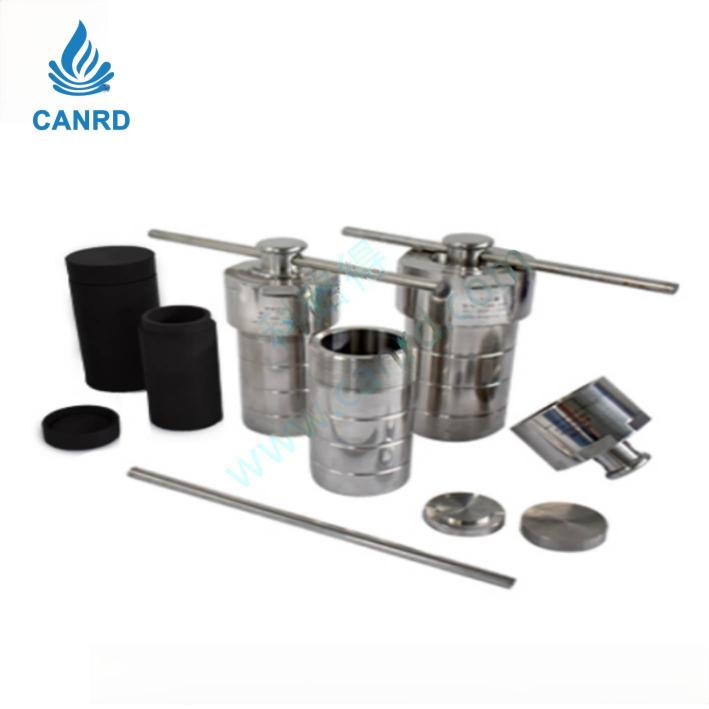 Hydrothermal reaction vessel/PPL liner